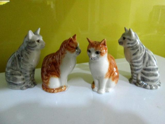 Name:  catfour.jpg
Views: 184
Size:  27.4 KB