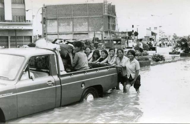 Name:  Khon Kaen flooding of 1968.jpg
Views: 1047
Size:  41.5 KB