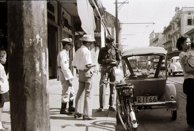 Name:  1949bkksceneAA.jpg
Views: 1848
Size:  47.8 KB