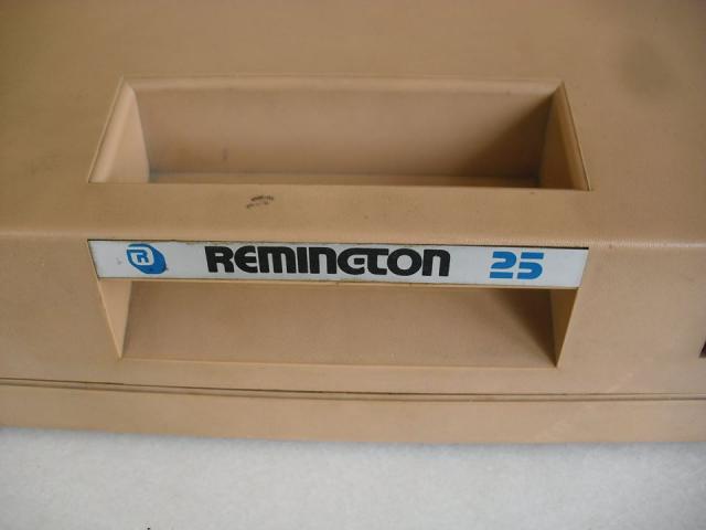 Name: พิมพ์ดีดกระเป๋าหิ้ว ภาษาไทย ยี่ห้อ RAMINGTON สีน้ำตาลคลาสสิค เก่ากว่า 40 ปี สภาพใช้งานได้ดีทุกฟั.jpg
Views: 668
Size: 19.8 KB