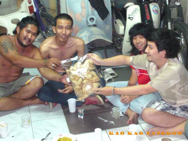 Name:  125.jpg
Views: 275
Size:  110.3 KB