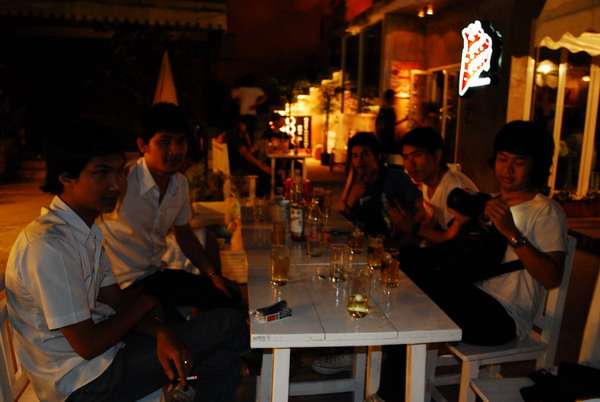 Name:  8888.jpg
Views: 208
Size:  76.7 KB