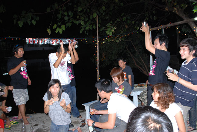 Name:  81.jpg
Views: 337
Size:  115.7 KB