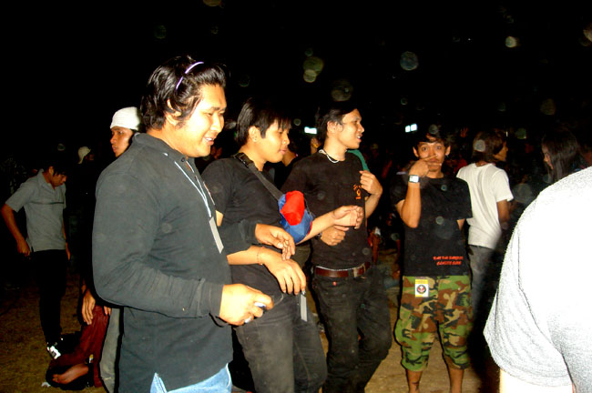 Name:  29.jpg
Views: 922
Size:  94.5 KB