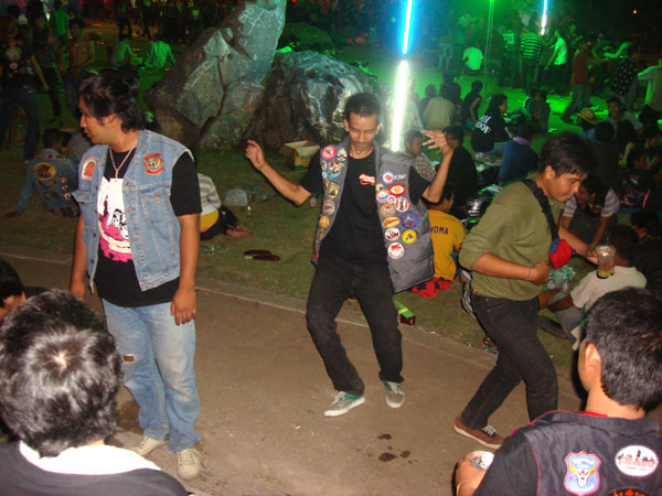 Name:  71.jpg
Views: 416
Size:  114.0 KB