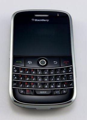 Name:  blackberry-bold-9000-review.jpg
Views: 260
Size:  19.4 KB