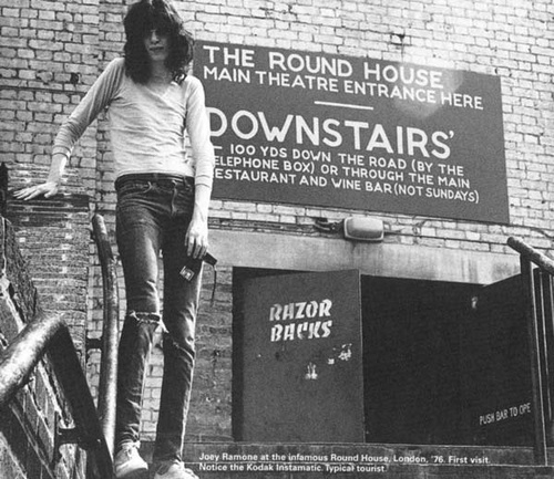 Name:  Joey+Ramone+med_London_UK_1976_01.jpg
Views: 1152
Size:  103.5 KB