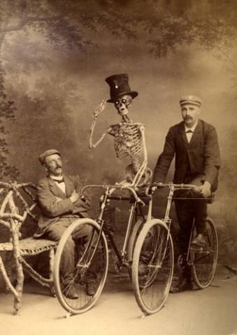 Name:  retro,old,photos,with,antique,bicycles,dark,sepia,skeletal,vintage-7e5b73cc83c56e52551676ef953c9.jpg
Views: 522
Size:  26.0 KB