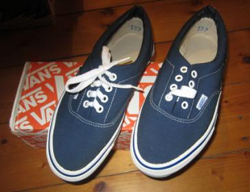 Name:  vintage_boys_6_womens_8_NOS_1980s_VANS_ERA_lace_deck_SNEAKERS_made_in_USA.-1.jpg
Views: 294
Size:  17.7 KB