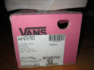 Name:  vintage_NOS_1990s_womens_9.5_VANS_lace_deck_ERA_SNEAKERS_made_in_the_USA_NIB_rad-2.jpg
Views: 258
Size:  13.0 KB