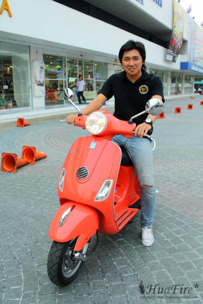 Name:  Vespa-001..jpg
Views: 398
Size:  92.9 KB